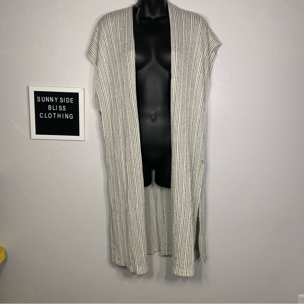 Final Touch Gray White Ribbed Long Open Front Cardigan Vest Size Small